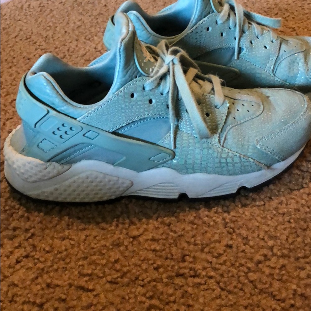 Nike huaraches